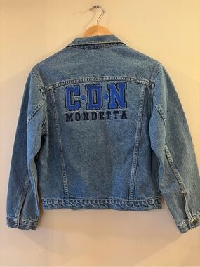 Vintage Mondetta Denim Trucker Jacket Medium Wash Jean Jacket, Sz L.